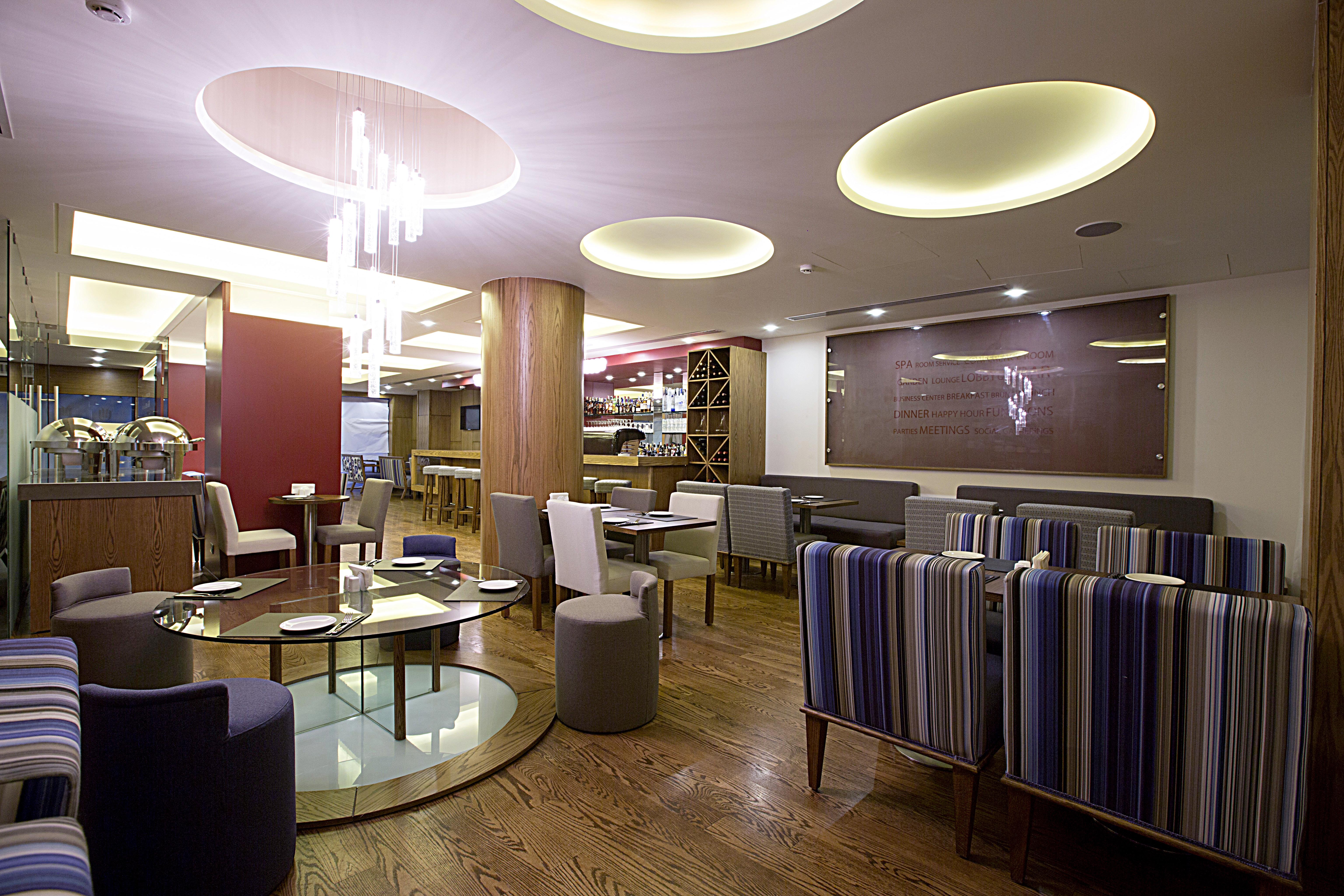 The J Hotel & Spa Бейрут Экстерьер фото