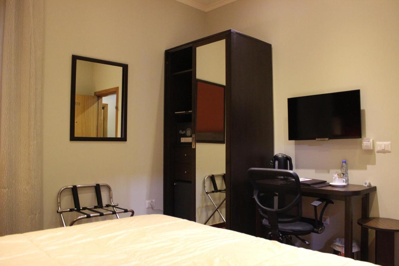 The J Hotel & Spa Бейрут Экстерьер фото
