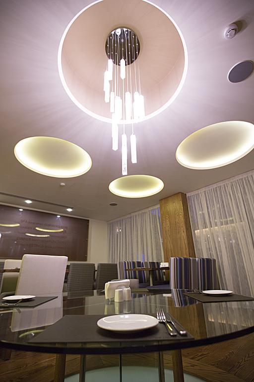 The J Hotel & Spa Бейрут Экстерьер фото