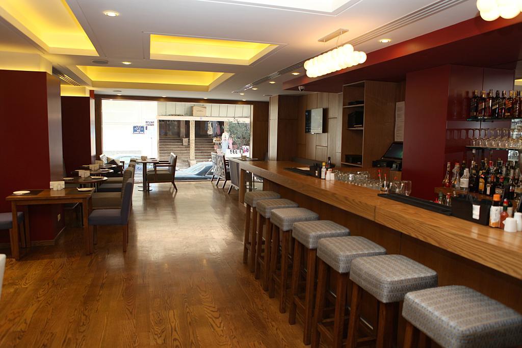 The J Hotel & Spa Бейрут Экстерьер фото