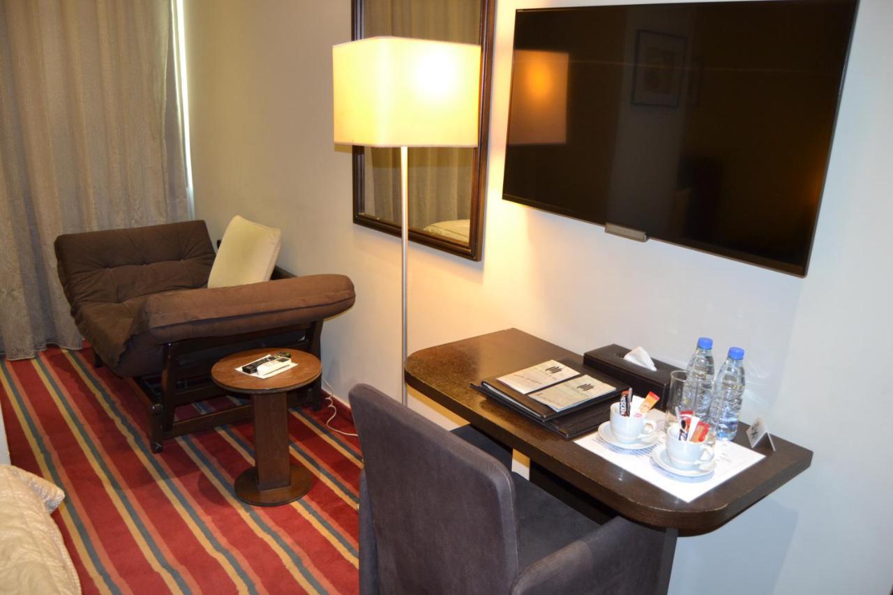 The J Hotel & Spa Бейрут Экстерьер фото