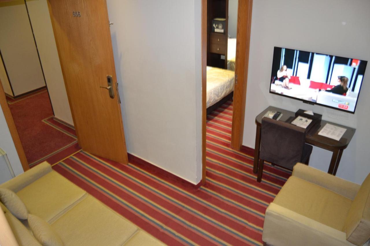 The J Hotel & Spa Бейрут Экстерьер фото