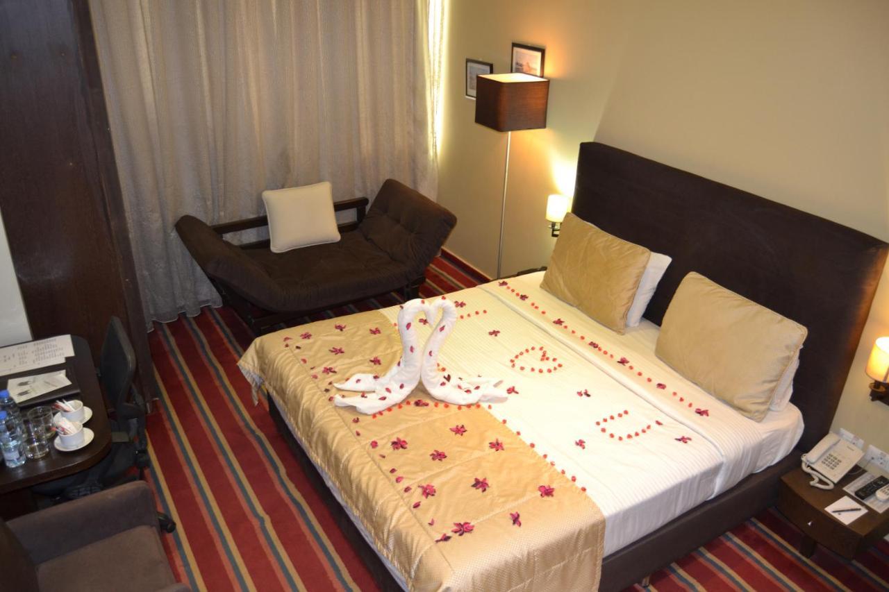 The J Hotel & Spa Бейрут Экстерьер фото